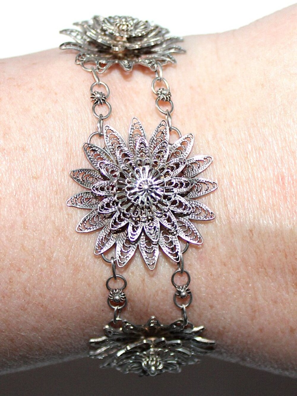 Vintage Sterling Silver Filigree Floral Bracelet 14 Grams 7.5 Inches